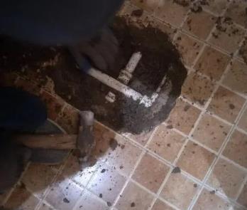 松江卫生间漏水维修公司为您分享下卫生间渗水如何处理及注意事项