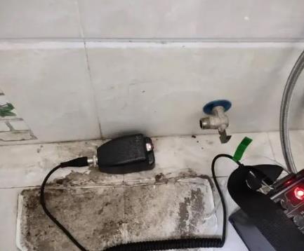 松江屋顶漏水维修公司分享下卫生间漏水的危害及解决方法